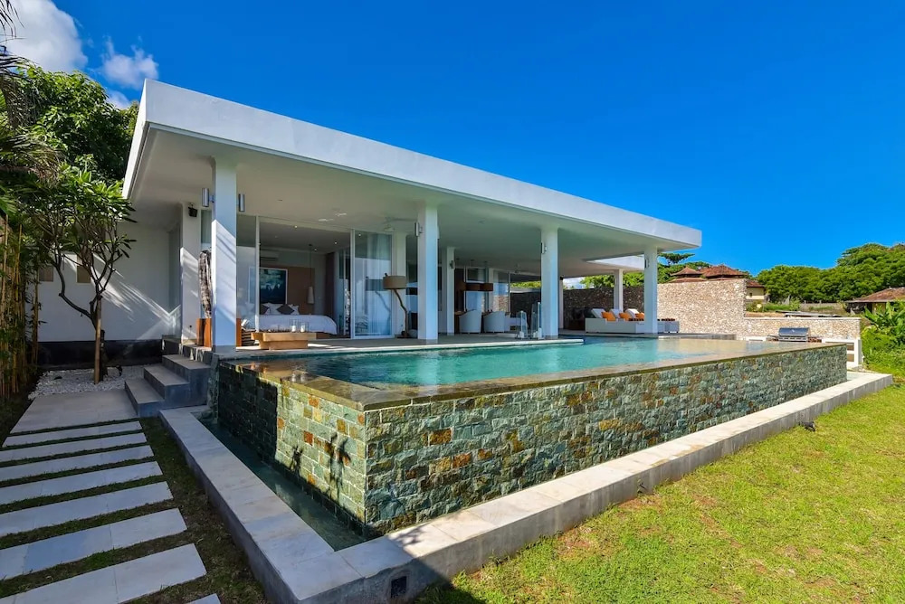 Deep Blue Villa Bali