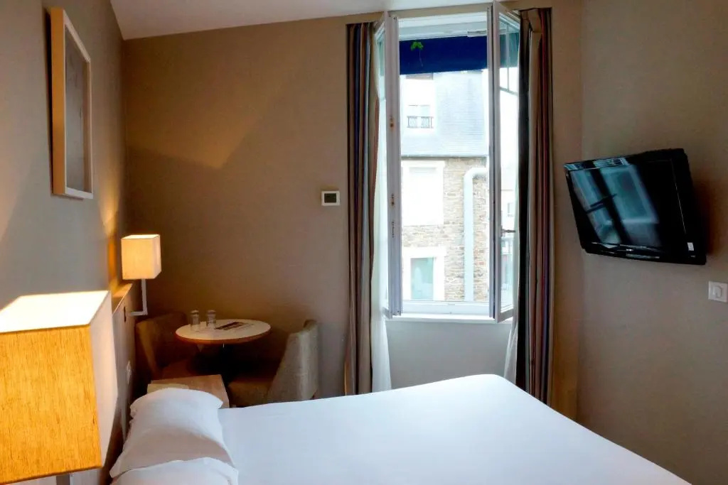 Standard Double room (full double bed)
