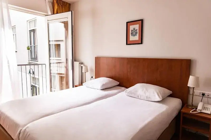 Ambassador City Centre Hotel - Chambres