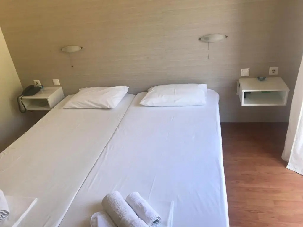 Economy room