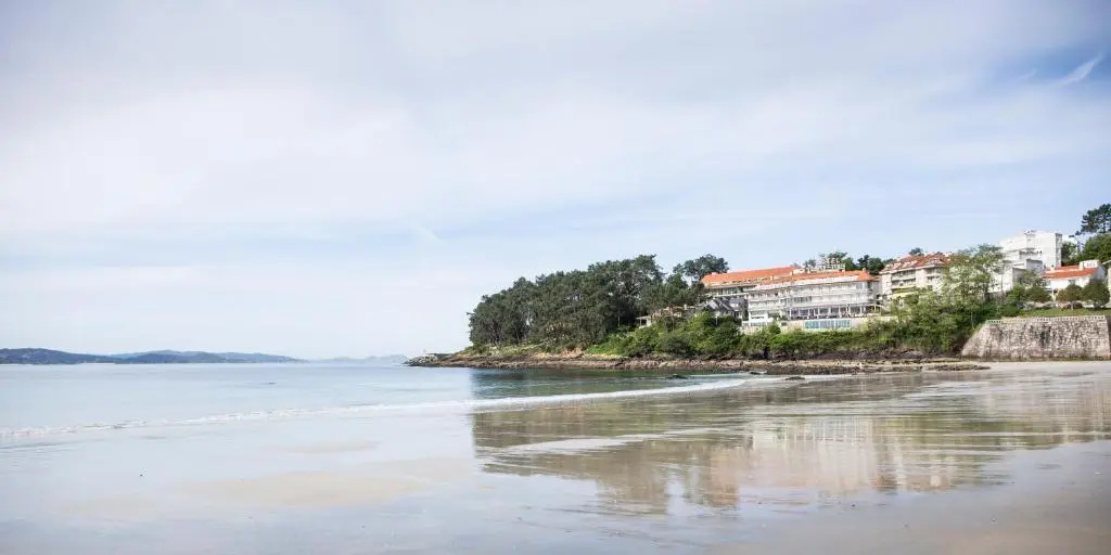 Beach & Waterfront