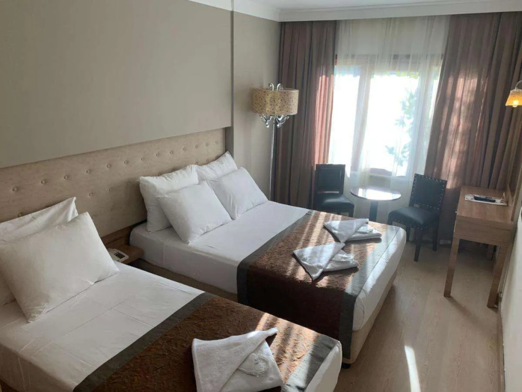 Отель Kecik Hotel в Стамбуле