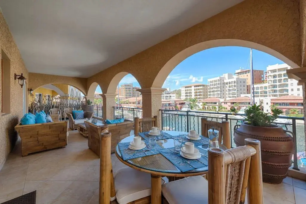 Dream Villa Cupecoy-550