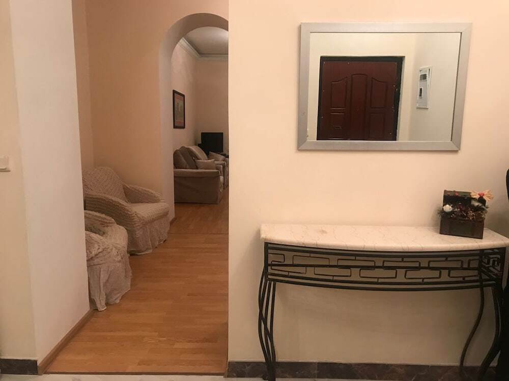Баку: Апартаменты Azneft Garden Apartment