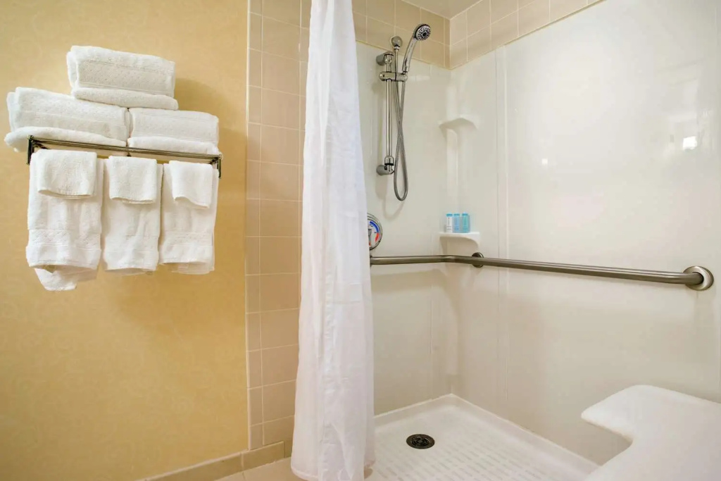 Hilton East Brunswick Hotel & Executive Meeting Center - Chambres