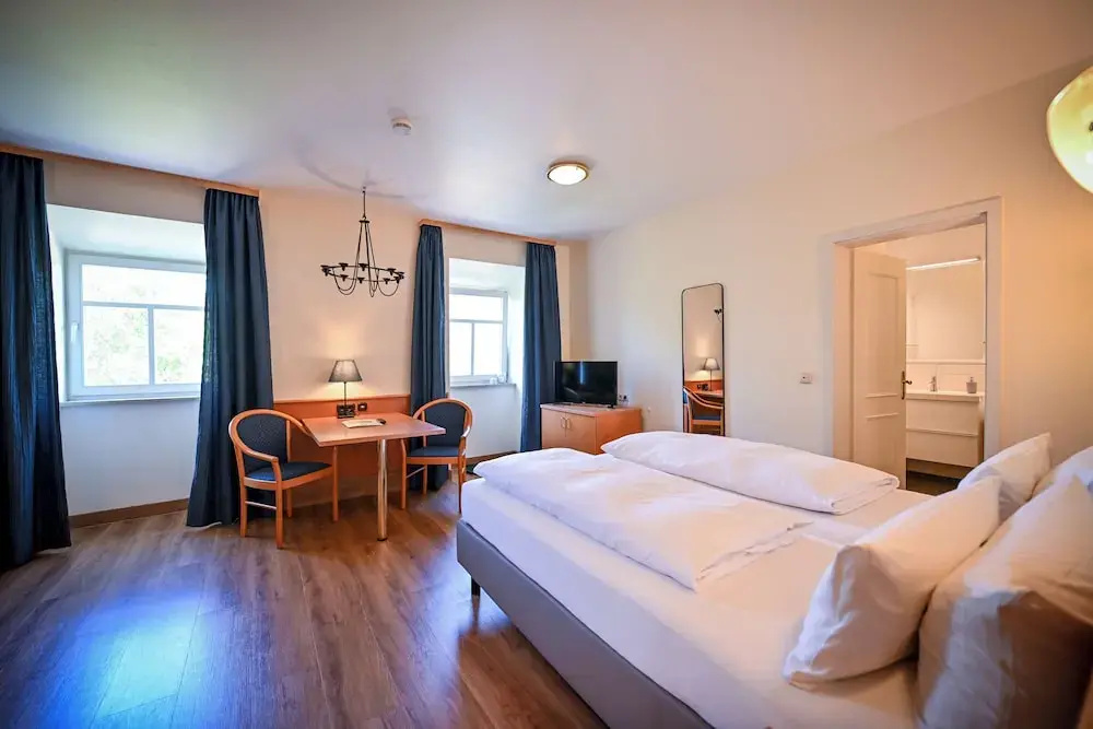 Comfort room