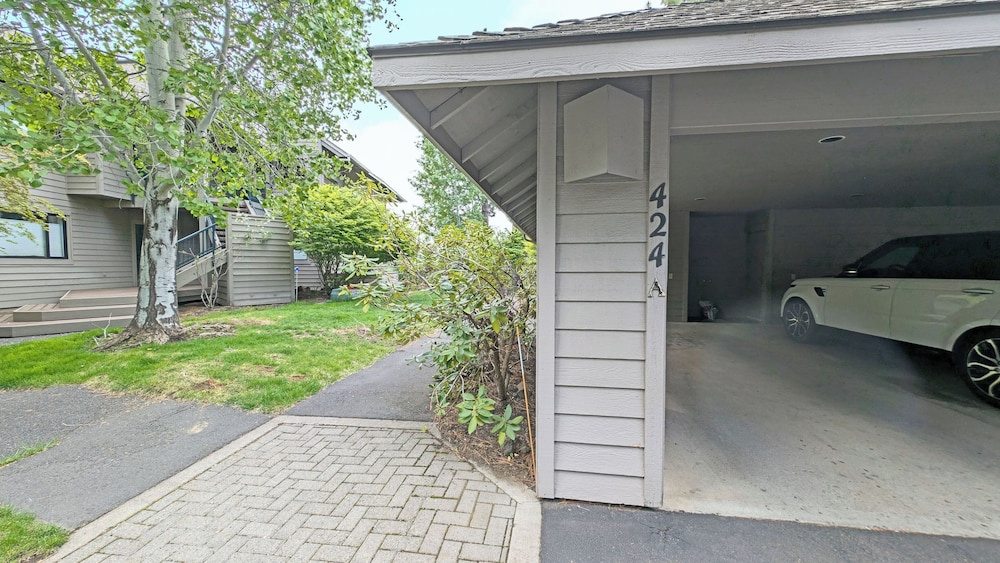 Mt Bachelor Village 424