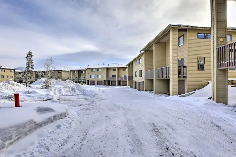 8 Mi to Copper Mtn: Sleek Frisco Townhome w/ Views