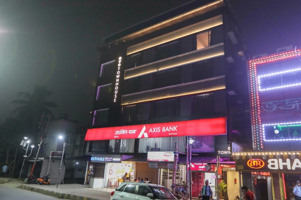 Townhouse Suncitel Near Kolkata Airport