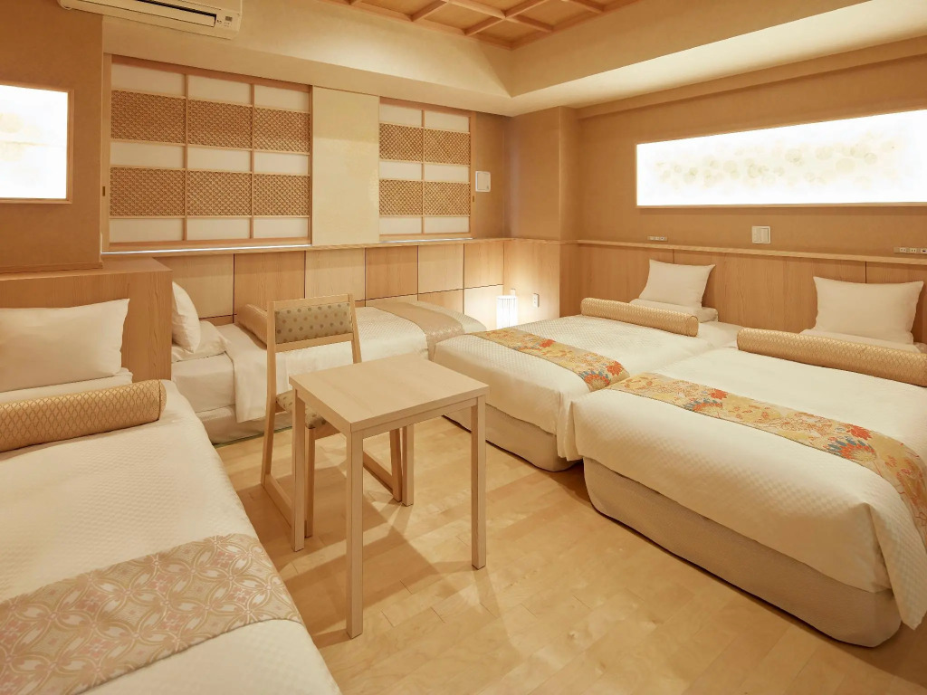 日本現代四房 (Rìběn xiàndài sì fáng)