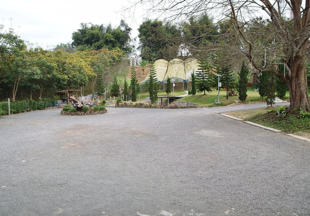 Sainamtok Resort
