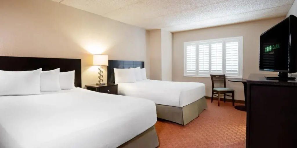 Standard Quadruple room with river view