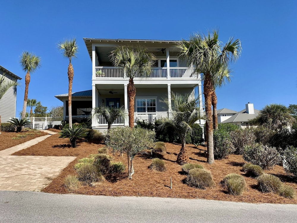 Salty Dunes by Southern Vacation Rentals