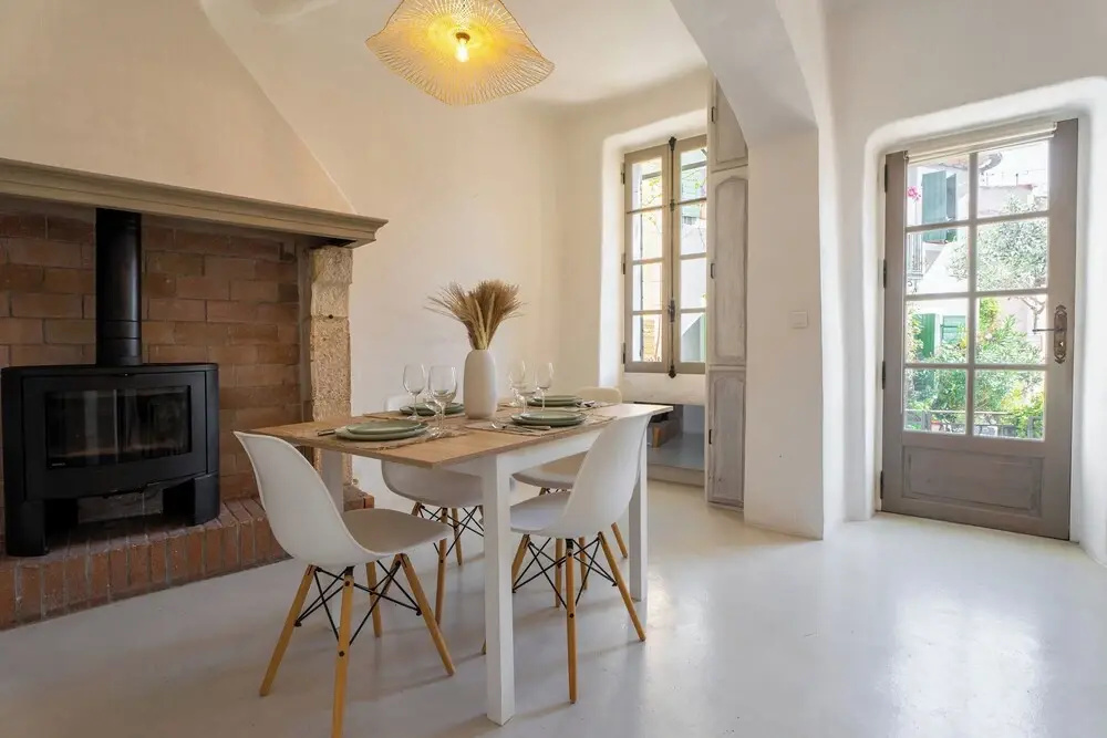 Voir la photo 2 — L'oustaou du Luberon - Centre du Village