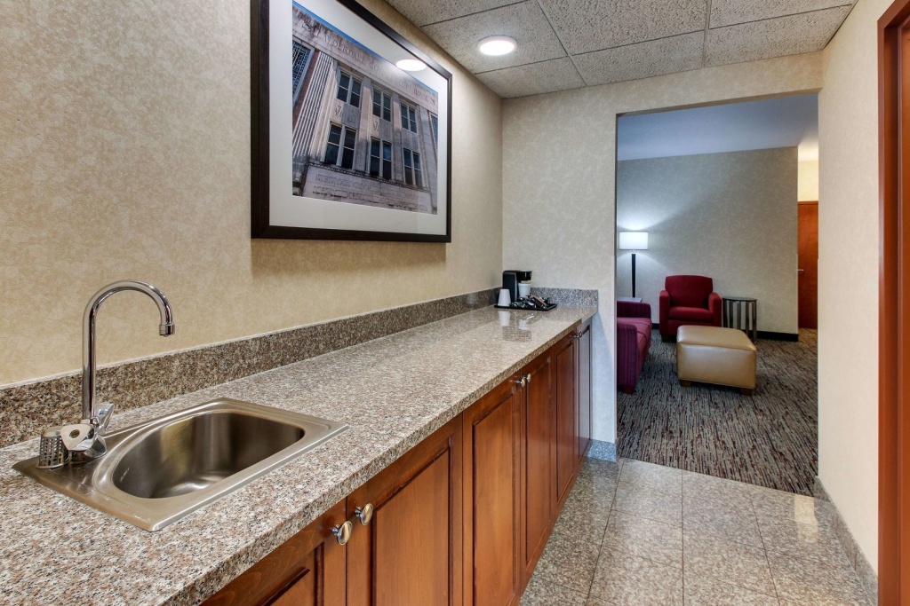 Drury Inn & Suites Meridian - Général