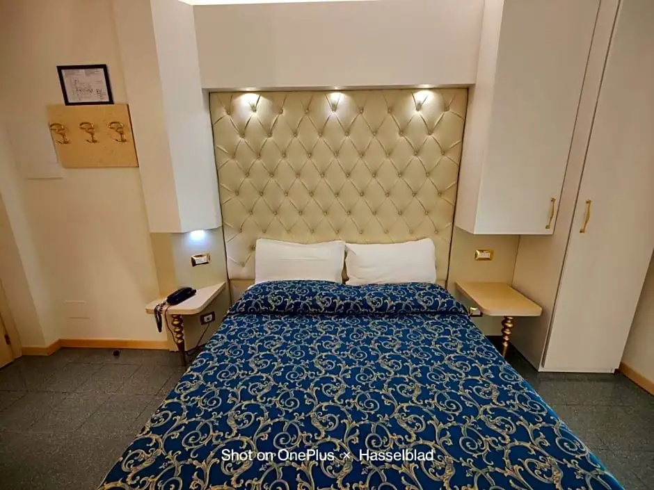 Hotel Ambassador - Chambres