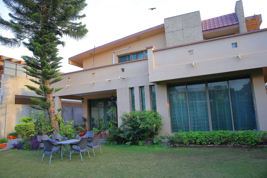 Shawnze House