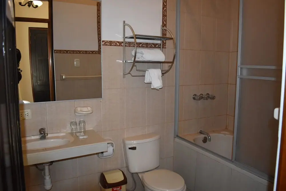 Colonial Plaza Hotel - Général