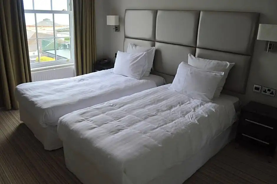 The Cliff Hotel - Chambres