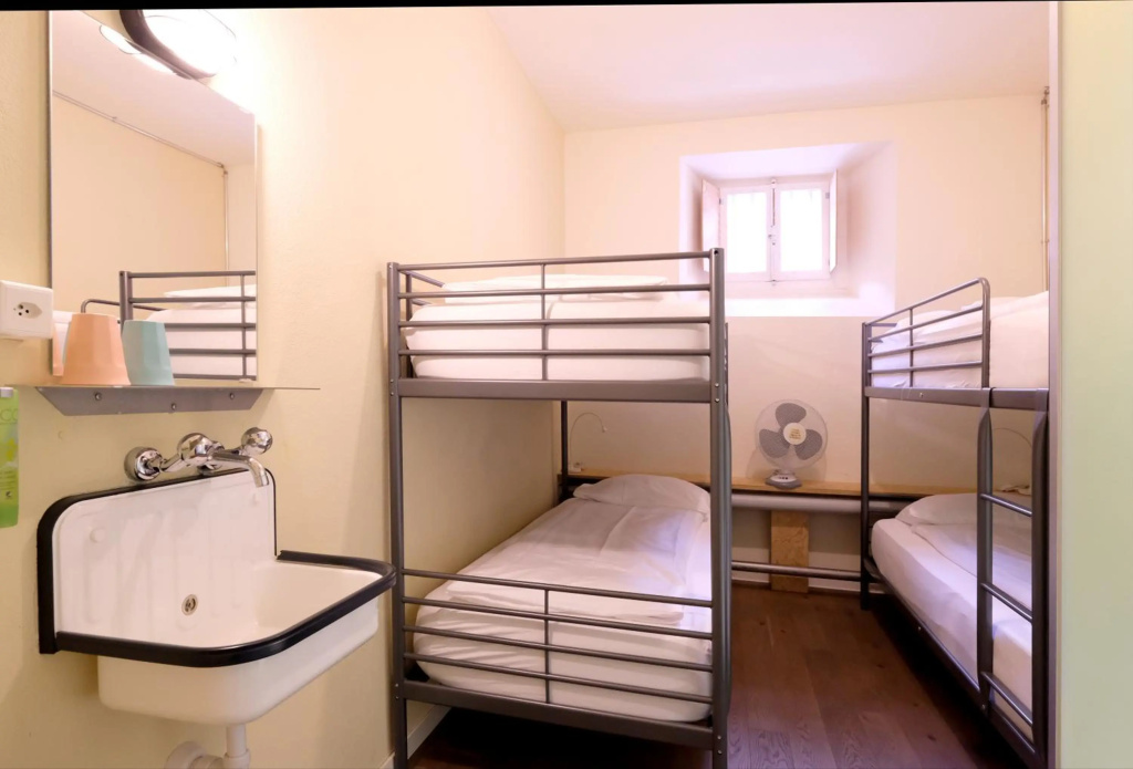Barabas - Hostel — 5