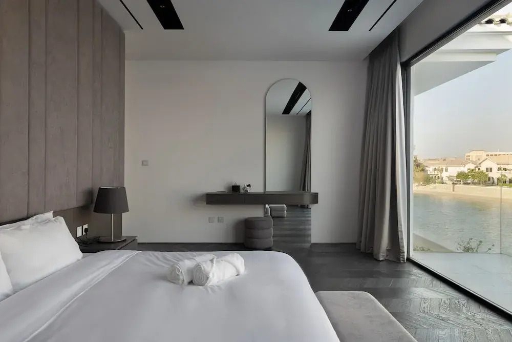 Palm Paradise- 5BR Villa - Infinity Pool image rooms