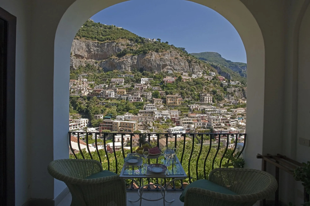 Balcony & Terrace