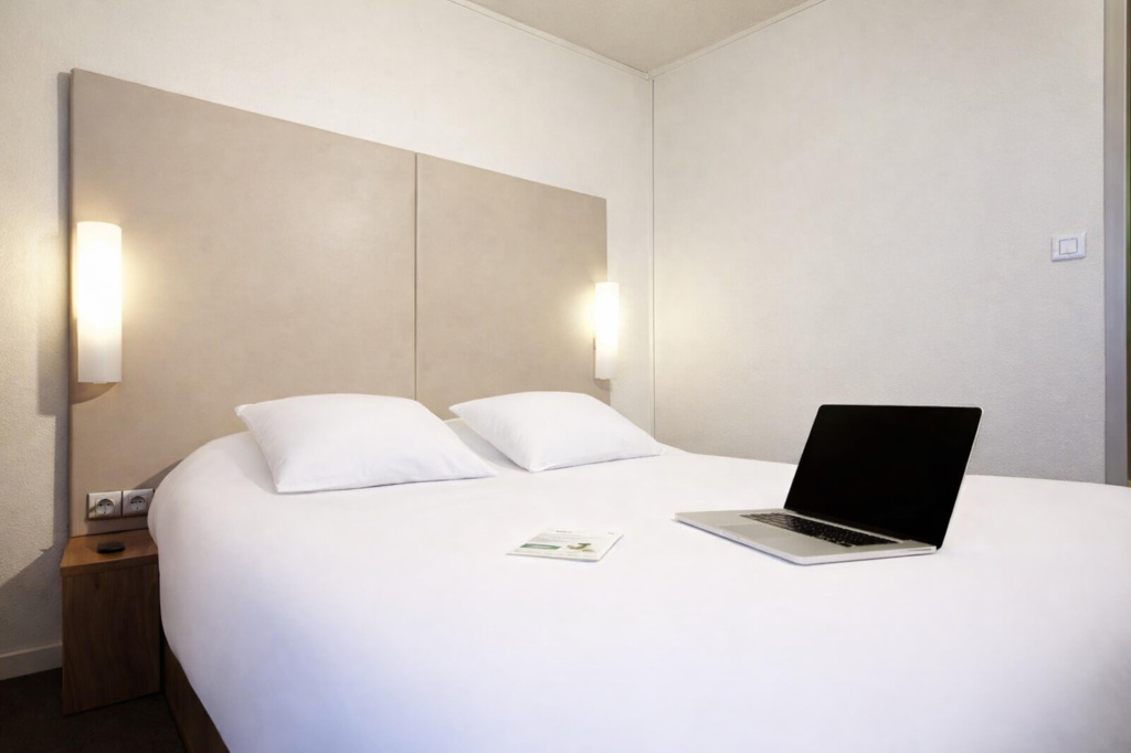 Campanile Valenciennes Ouest - Petite Foret - Chambres