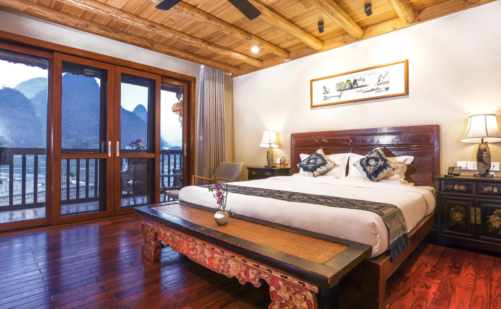 Deluxe Double room with pool view (full double bed)