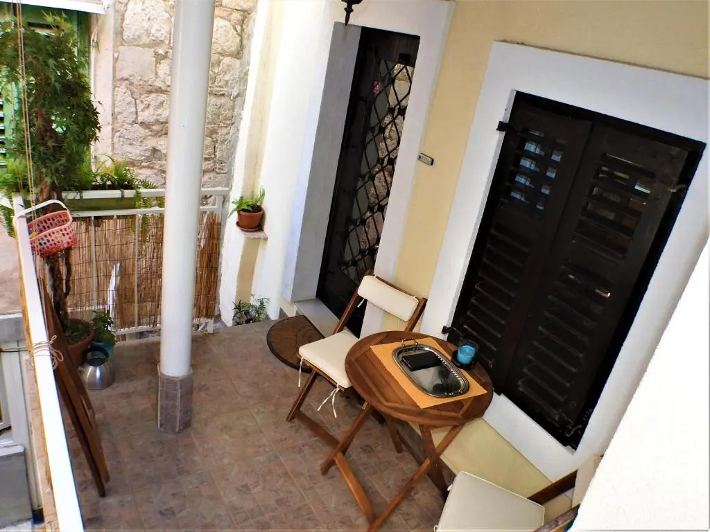 1 Bedroom Duplex Apartment