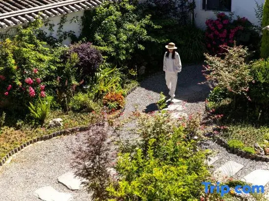 Lijiang Yulong Laixi Mountain View Homestay