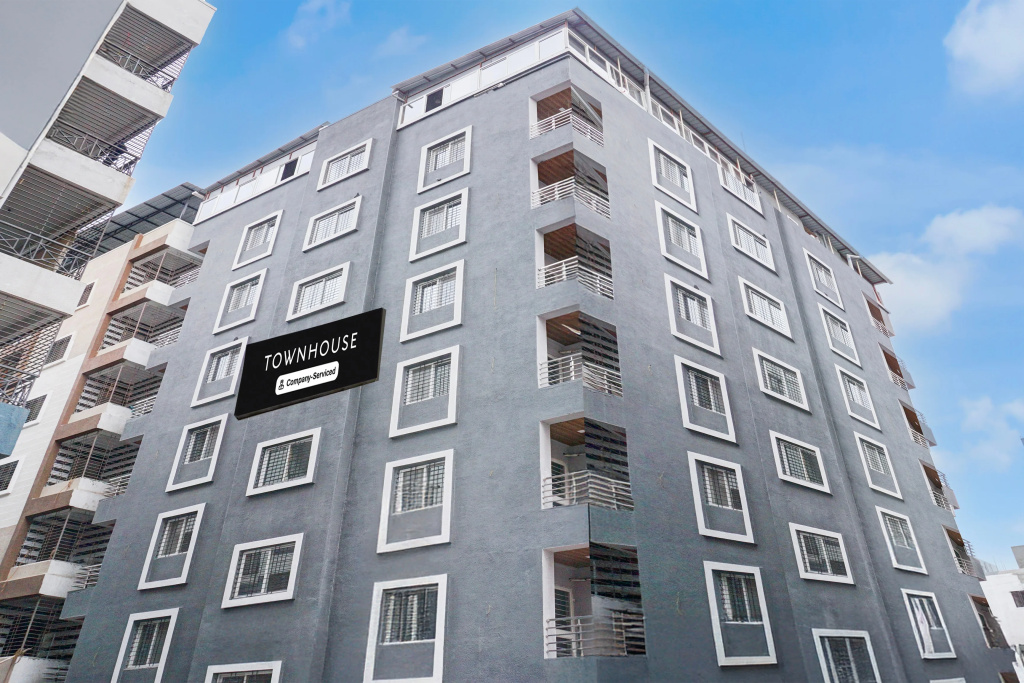 Super Townhouse Hinjewadi Corporate Stays