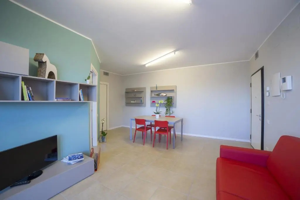 3 Bedrooms Apartment
