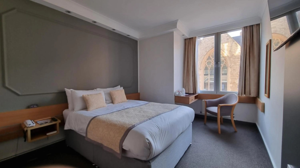 Lancaster Hall Hotel — 5