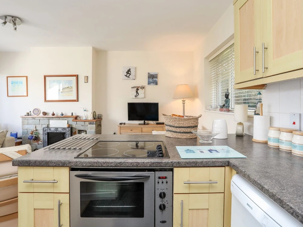 Yates Cottage — 5