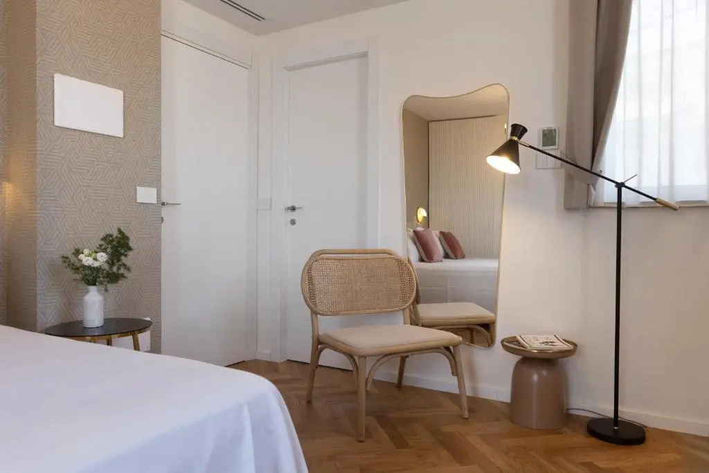 Deluxe Double room with sea view (full double bed)