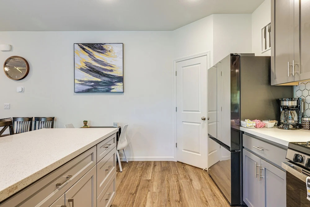 Spacious Family Home in Stockton - Pets Welcome! - фото 8