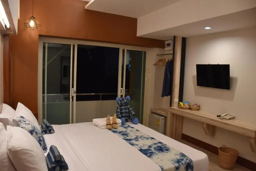 Deluxe Double room with balcony (full double bed)