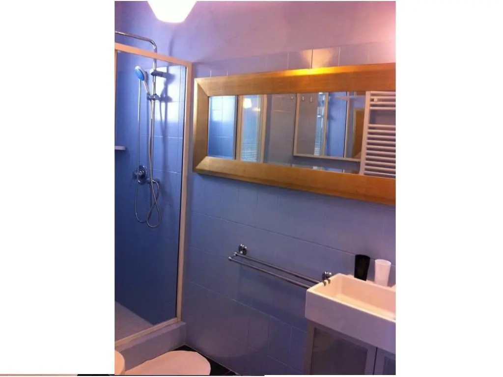 Standard Double room with city view (full double bed)
