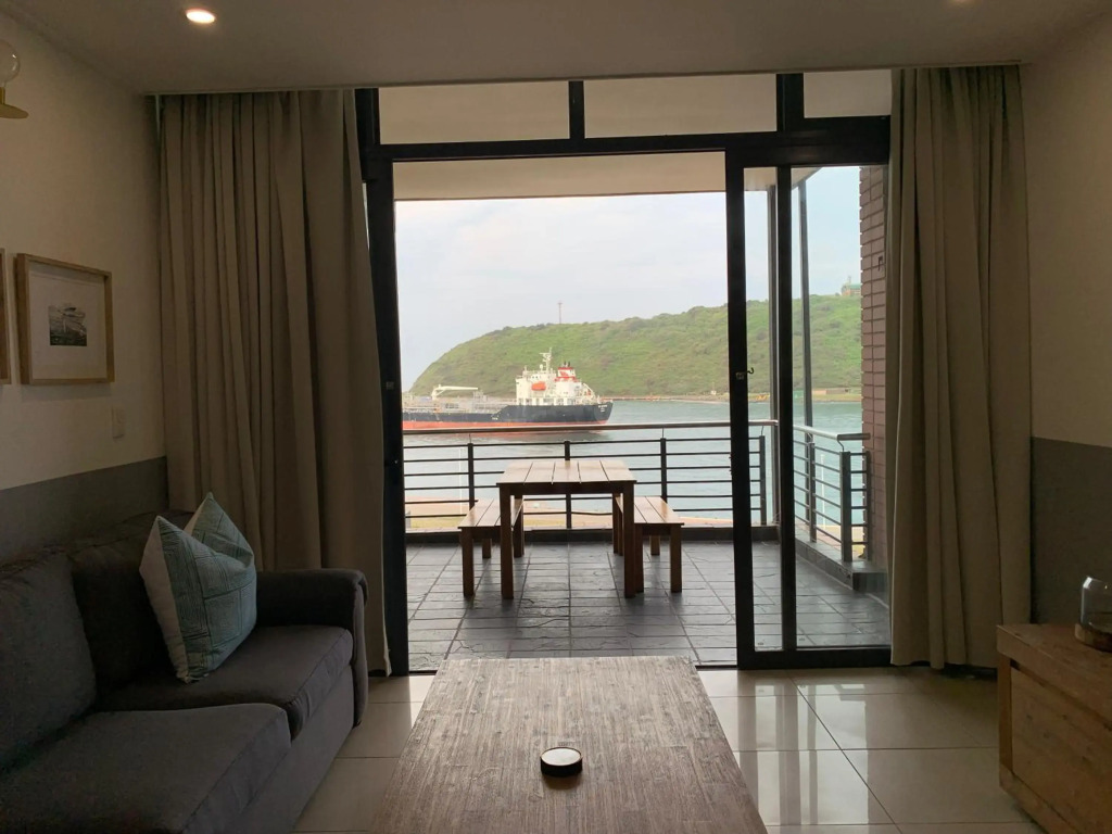 Point Waterfront Apartments - фото 49