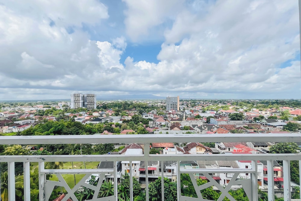 Cozy And Modern Studio At Mataram City Apartment