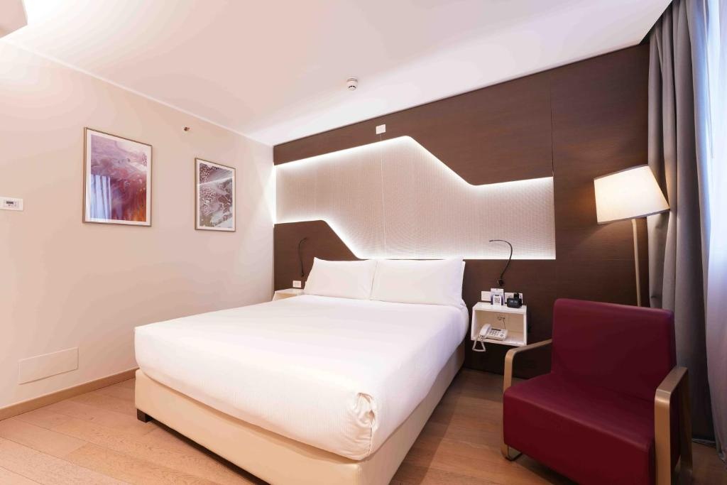 DoubleTree by Hilton Hotel Yerevan City Centre - Tap to explore photos