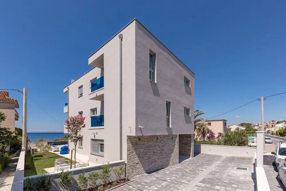 Luxury Villa Karla
