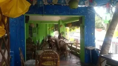 Green Woods Beach Resort by null