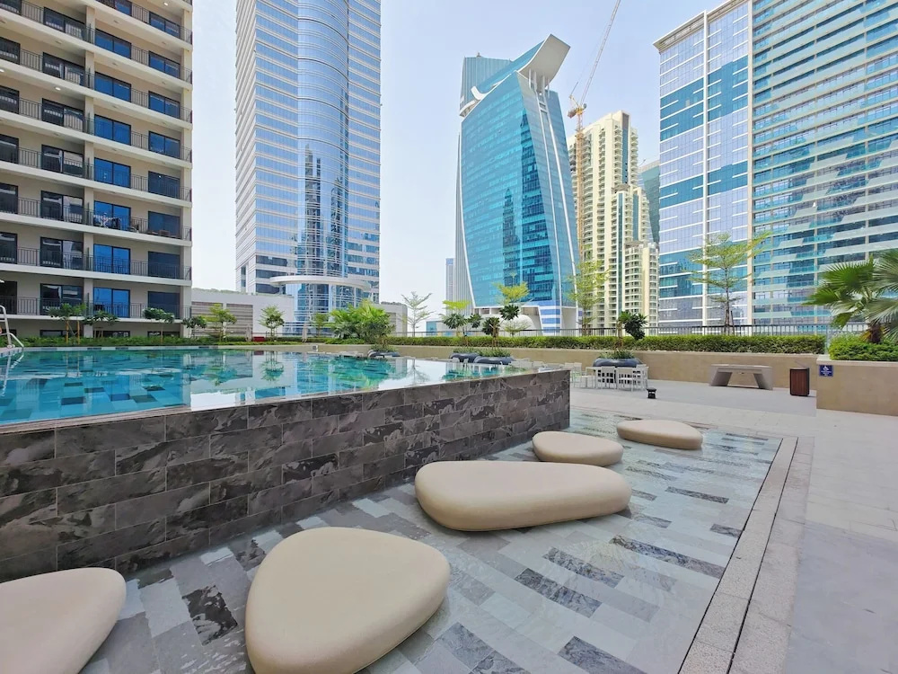 Business Bay's Coziest Hideaway With Balcony