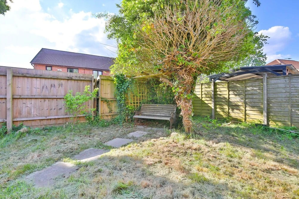Homely 5 Bed House - 15 Mins to Cardiff City