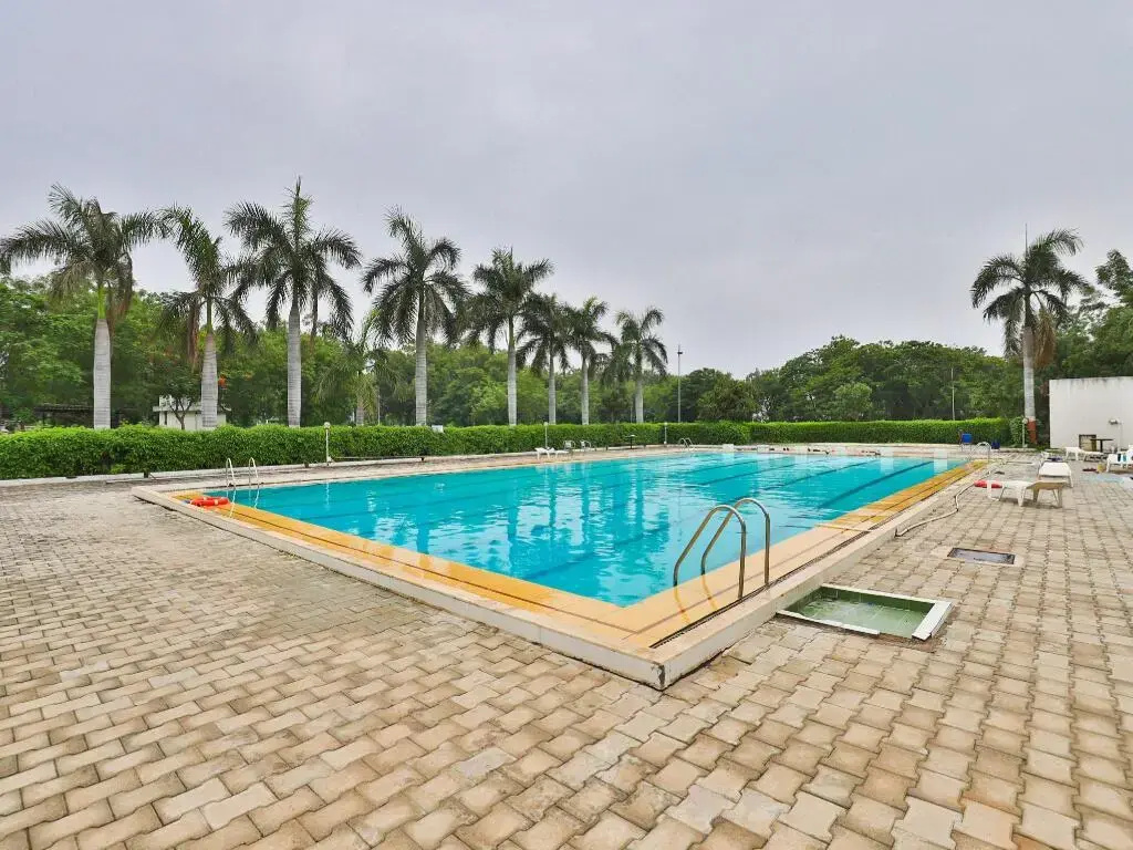 Infocity Club And Resort By OYO Rooms - Général