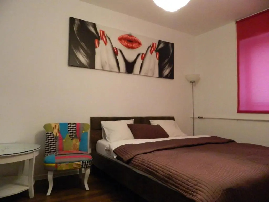 12 O'Clock Studio Bucharest - Chambres