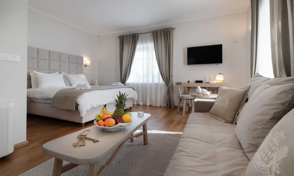 Porto Vecchio Luxury Suites - 4