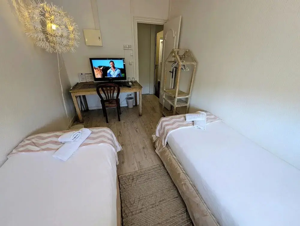 Comfort room