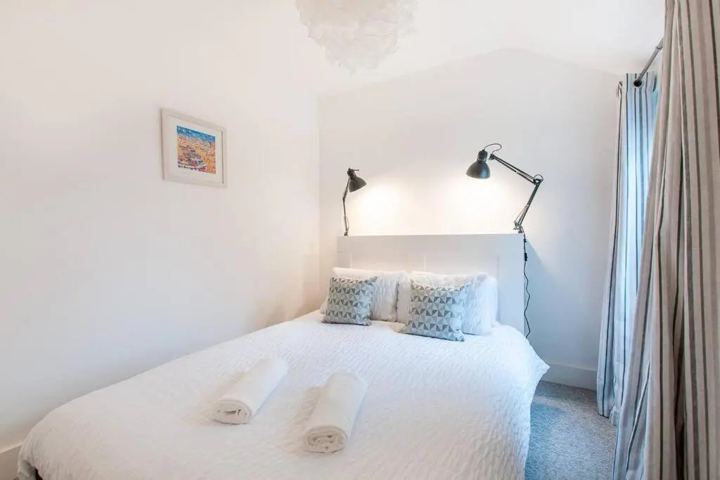 Coal Miners Cottage - Moments to Seafront